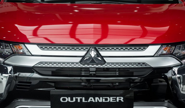 New Outlander CVT 2.4 Premium